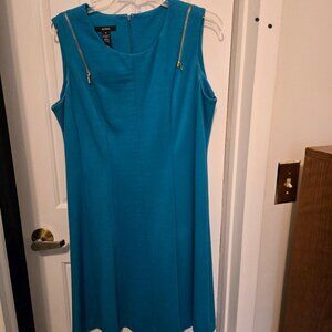 Never worn, purchased for my daughters baby shower. Sze 10 Reg